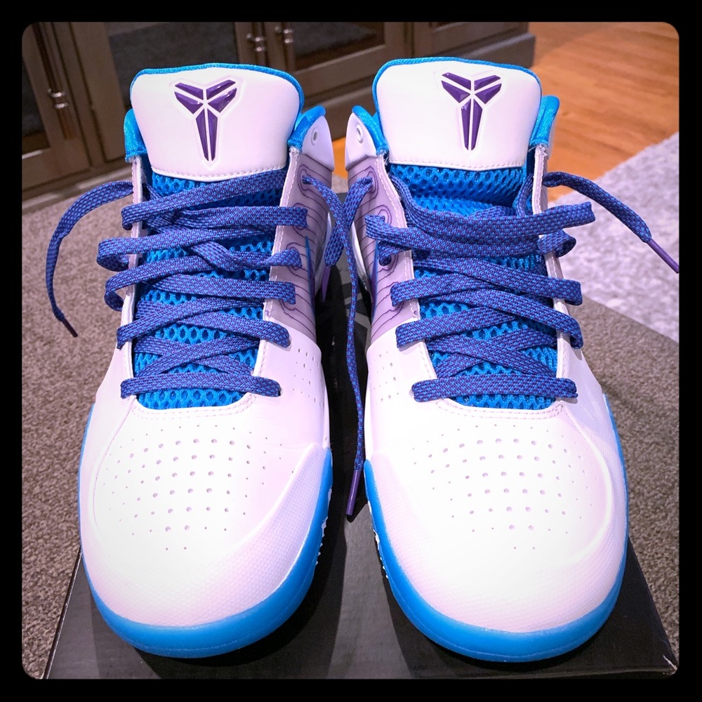 Gently used, worn 1 time Kobe IV Protro 11.5